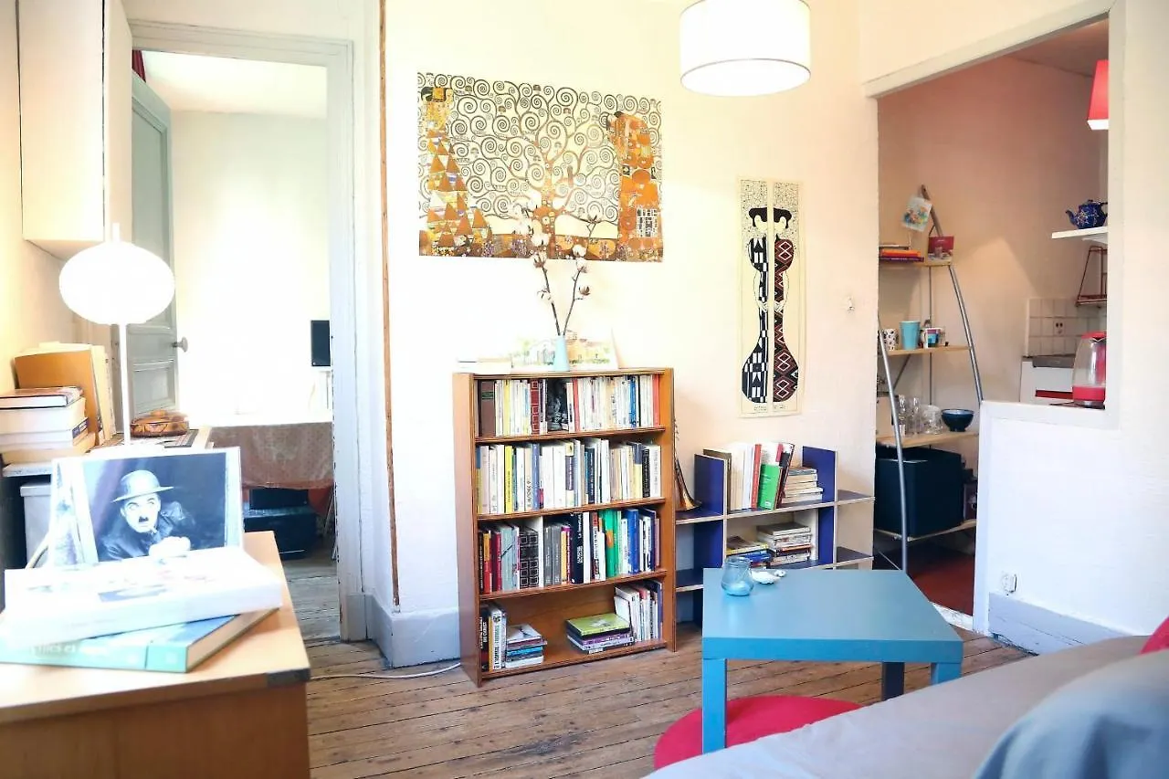 Charming Bright Apartment Near Montmartre 파리 0*,  프랑스